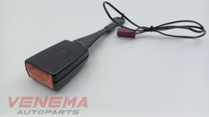 Gebruikte Veiligheidsgordel Insteek rechts-voor Ford Fiesta 6 (JA8) 1.0 EcoBoost 12V 100 Prijs € 14,99 Margeregeling aangeboden door Venema Autoparts