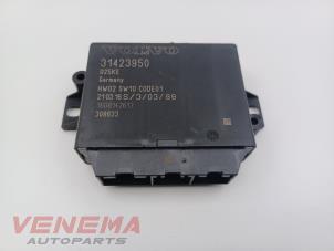 Gebruikte PDC Module Volvo V40 (MV) 2.0 D2 16V Prijs € 49,99 Margeregeling aangeboden door Venema Autoparts