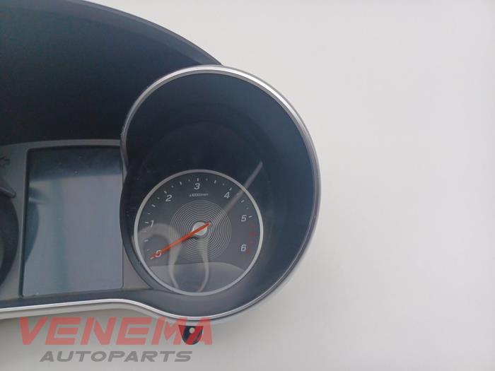 Vägmätare KM från en Mercedes-Benz C Estate (S205) C-300d 2.0 Turbo 16V 2019