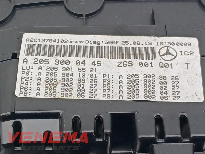 Vägmätare KM från en Mercedes-Benz C Estate (S205) C-300d 2.0 Turbo 16V 2019