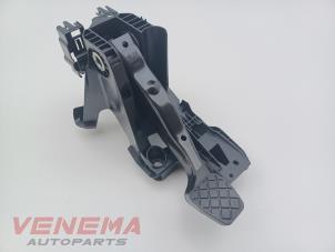 Begagnade Bromspedal Seat Ateca (5FPX) 1.5 TSI 16V Pris € 29,99 Marginaltabell erbjuds av Venema Autoparts