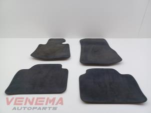 Gebruikte Matten Set BMW 4 serie Gran Coupe (F36) 420i 2.0 TwinPower Turbo 16V Prijs € 49,99 Margeregeling aangeboden door Venema Autoparts