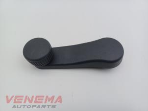 Begagnade Fönsterreglage Seat Ibiza V (KJB) 1.0 12V Pris € 9,99 Marginaltabell erbjuds av Venema Autoparts