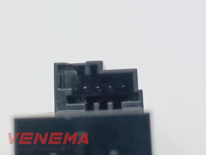 Airbag controle lampje van een Opel Astra K Sports Tourer 1.6 BiTurbo CDTI 16V 2017