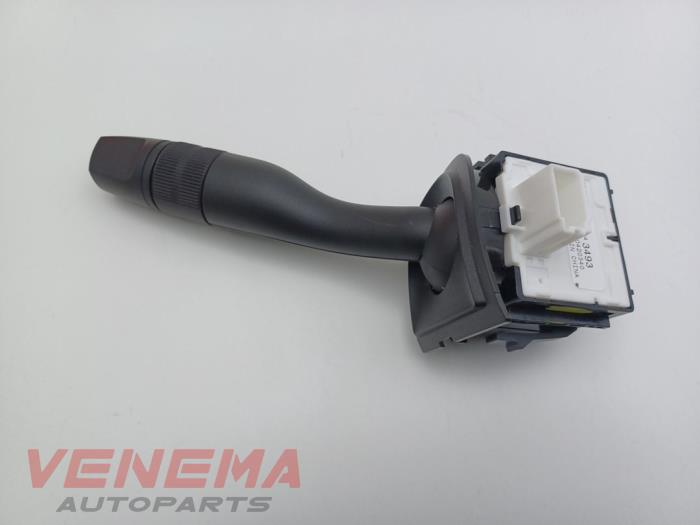 Schakelaar Ruitenwisser van een Opel Astra K Sports Tourer 1.6 BiTurbo CDTI 16V 2017