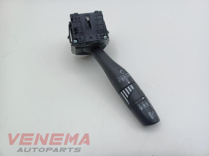 Schakelaar Ruitenwisser van een Opel Astra K Sports Tourer 1.6 BiTurbo CDTI 16V 2017