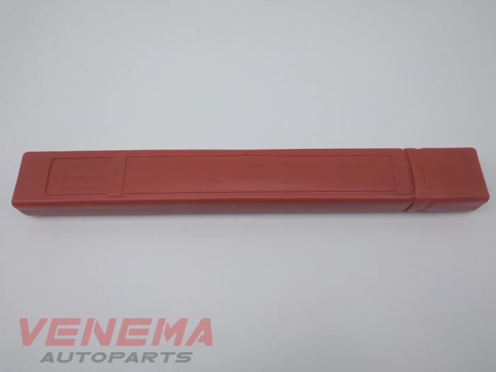 Gevarendriehoek van een Opel Astra K Sports Tourer 1.6 BiTurbo CDTI 16V 2017