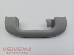 Gebruikte Handgreep Opel Astra K Sports Tourer 1.6 BiTurbo CDTI 16V Prijs € 9,99 Margeregeling aangeboden door Venema Autoparts