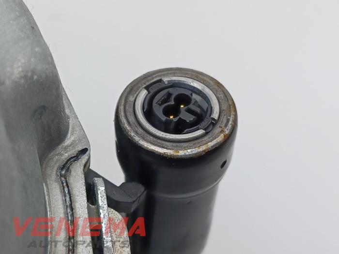 Veiligheidsgordel rechts-voor van een Opel Astra K Sports Tourer 1.6 BiTurbo CDTI 16V 2017