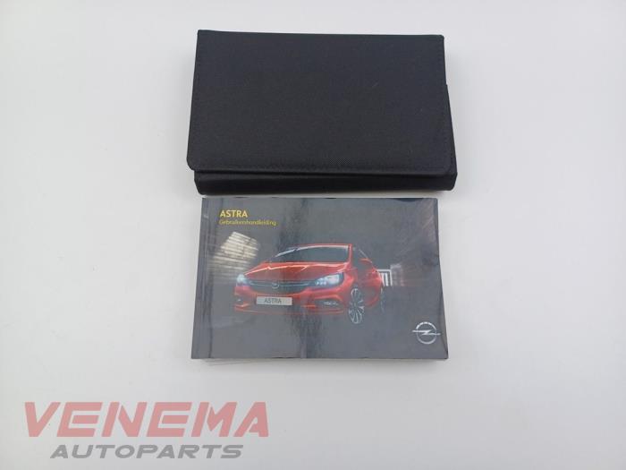 Instructie Boekje van een Opel Astra K Sports Tourer 1.6 BiTurbo CDTI 16V 2017