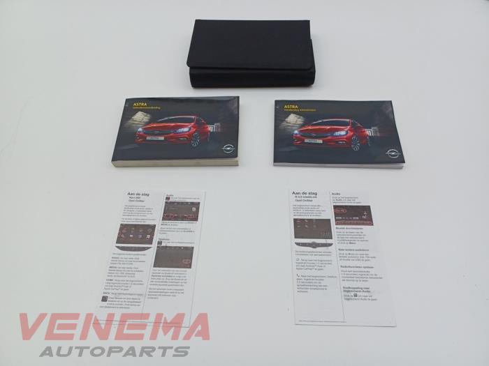 Instructie Boekje van een Opel Astra K Sports Tourer 1.6 BiTurbo CDTI 16V 2017