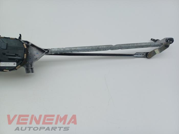 Ruitenwismotor+Mechaniek van een Opel Astra K Sports Tourer 1.6 BiTurbo CDTI 16V 2017