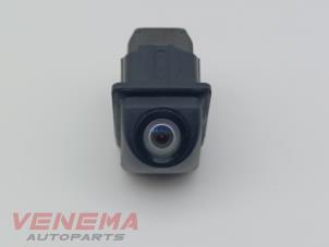 Begagnade Backkamera BMW 5 serie (F10) 550i V8 32V TwinPower Turbo Pris € 94,99 Marginaltabell erbjuds av Venema Autoparts