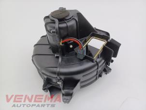 Gebruikte Kachel Ventilatiemotor BMW 5 serie (F10) 550i V8 32V TwinPower Turbo Prijs € 174,99 Margeregeling aangeboden door Venema Autoparts