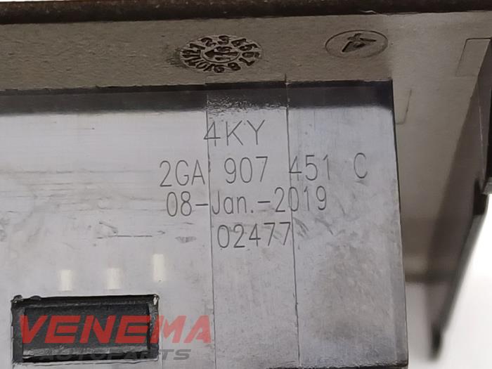 Ljussensor från en Volkswagen T-Roc I 1.5 TSI Evo BMT 16V 2019