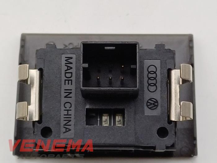 Ljussensor från en Volkswagen T-Roc I 1.5 TSI Evo BMT 16V 2019