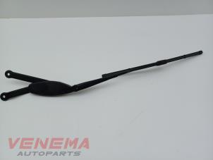 Begagnade Främre torkararm Mercedes C Estate (S205) C-250 CDI BlueTEC, C-250 d 2.2 16V Pris € 14,99 Marginaltabell erbjuds av Venema Autoparts