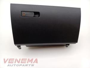 Gebruikte Dashboardkastje Mercedes A (177.0) 1.3 A-200 Turbo 16V Prijs € 79,99 Margeregeling aangeboden door Venema Autoparts