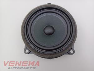 Begagnade Högtalare BMW X1 (F48) xDrive 25e 1.5 12V TwinPower Turbo Pris € 14,99 Marginaltabell erbjuds av Venema Autoparts