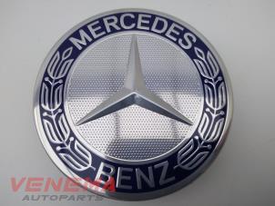 Gebruikte Naafkapje Mercedes C (W205) C-200 2.0 CGI 16V Prijs € 9,99 Margeregeling aangeboden door Venema Autoparts