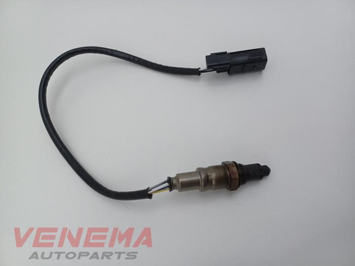 Lambdasond från en Mercedes-Benz A (177.0) 2.0 A-220 Turbo 16V 2020