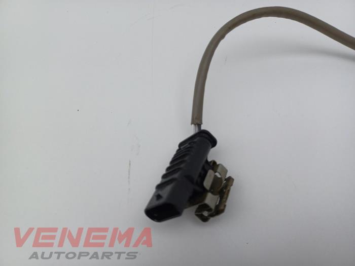 Lambdasond från en Mercedes-Benz A (177.0) 2.0 A-220 Turbo 16V 2020