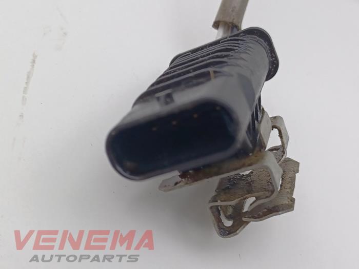 Lambdasond från en Mercedes-Benz A (177.0) 2.0 A-220 Turbo 16V 2020