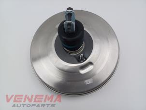 Gebruikte Rembooster Mercedes A (177.0) 2.0 A-220 Turbo 16V Prijs € 99,99 Margeregeling aangeboden door Venema Autoparts