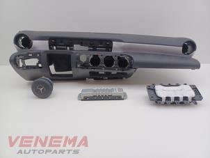 Gebruikte Airbag set + dashboard Mercedes A (177.0) 2.0 A-220 Turbo 16V Prijs € 949,99 Margeregeling aangeboden door Venema Autoparts