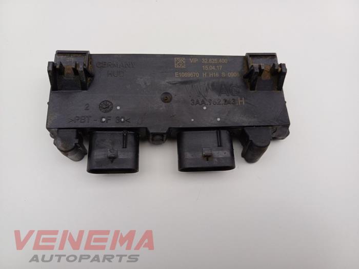 Motor, bakluckemodul från en Audi A5 Cabrio (F57/F5E) 3.0 TDI V6 24V Quattro 2017