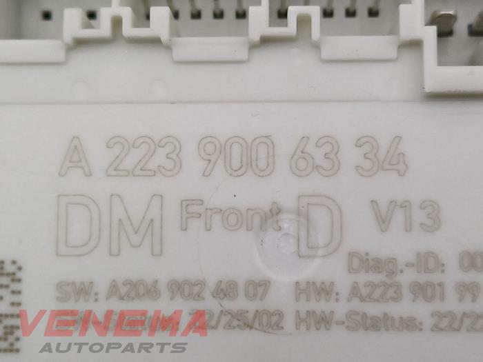 Deur module van een Mercedes-Benz C Estate (S206) C-300 e 2.0 Turbo 2024