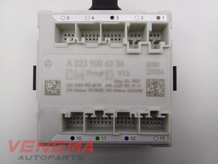 Deur module van een Mercedes-Benz C Estate (S206) C-300 e 2.0 Turbo 2024