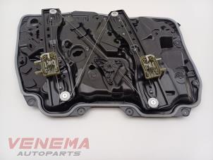 Begagnade Fönstermekanism, 4-dörrars, höger fram Mercedes C Estate (S206) C-300 e 2.0 Turbo Pris € 74,99 Marginaltabell erbjuds av Venema Autoparts