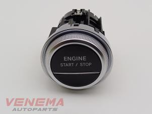 Begagnade Start/stopp-brytare Mercedes C Estate (S206) C-300 e 2.0 Turbo Pris € 19,99 Marginaltabell erbjuds av Venema Autoparts