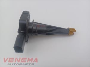 Gebruikte Oliepeil sensor Mercedes A (177.0) 2.0 A-220 Turbo 16V Prijs € 49,99 Margeregeling aangeboden door Venema Autoparts