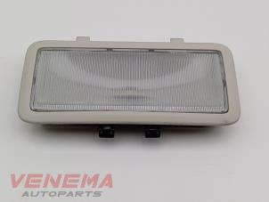 Gebruikte Binnenverlichting achter Ford Fiesta 7 1.0 EcoBoost 12V 100 Prijs € 14,99 Margeregeling aangeboden door Venema Autoparts