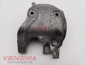 Gebruikte Motorrubber Mercedes A (177.0) 2.0 A-220 Turbo 16V Prijs € 54,99 Margeregeling aangeboden door Venema Autoparts