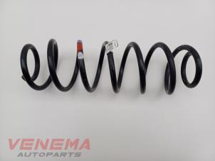 Gebruikte Schroefveer achter Ford Ka+ 1.2 Ti-VCT Prijs € 19,99 Margeregeling aangeboden door Venema Autoparts