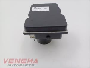 Używane Pompa ABS Volkswagen Polo V (6R) 1.2 TDI 12V BlueMotion Cena € 14,99 Procedura marży oferowane przez Venema Autoparts