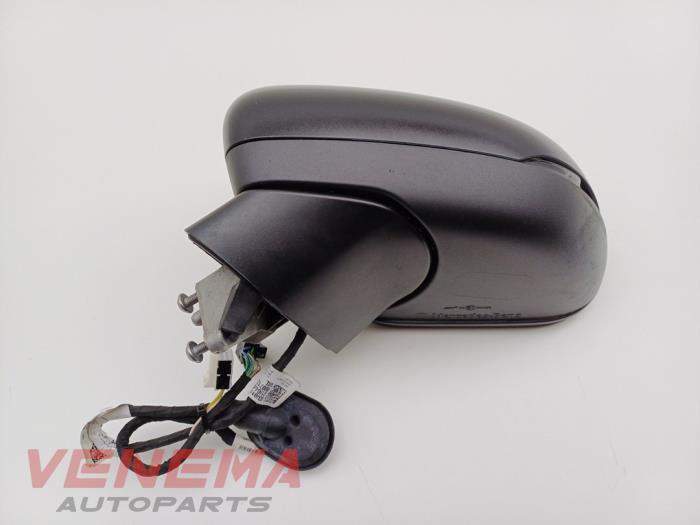 Skärmspegel, vänster från en Mercedes-Benz A (177.0) 1.3 A-180 Turbo 16V 2021