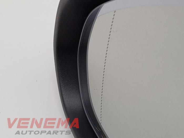 Skärmspegel, vänster från en Mercedes-Benz A (177.0) 1.3 A-180 Turbo 16V 2021