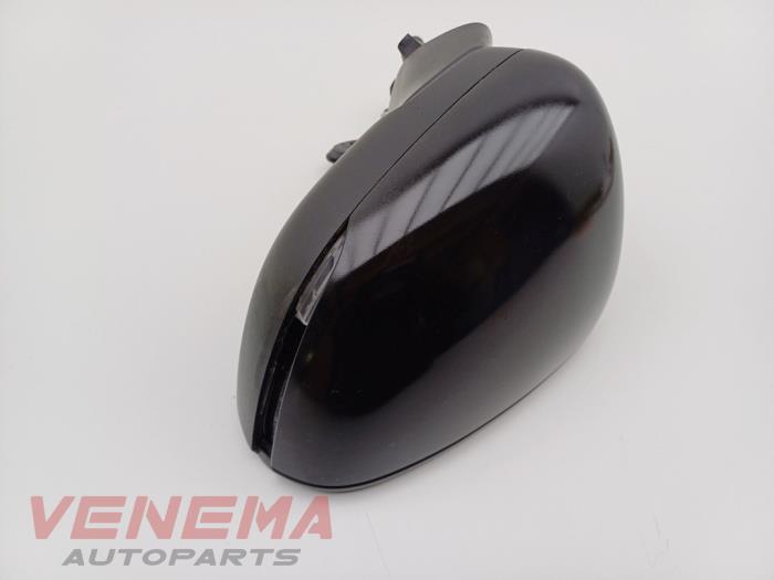 Skärmspegel, vänster från en Mercedes-Benz A (177.0) 1.3 A-180 Turbo 16V 2021