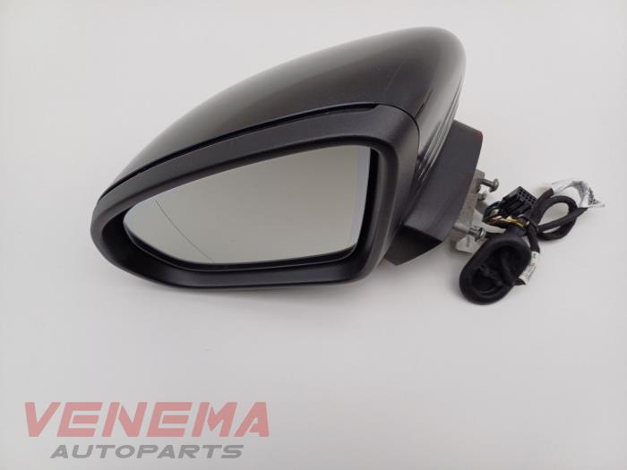 Skärmspegel, vänster från en Mercedes-Benz A (177.0) 1.3 A-180 Turbo 16V 2021