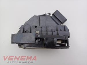 Begagnade Dörrmekanism, 4-dörrars, höger bak Ford Fiesta 6 (JA8) 1.6 16V Sport Pris € 19,99 Marginaltabell erbjuds av Venema Autoparts