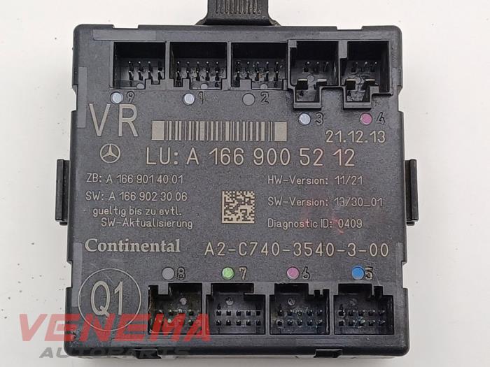 Centrallåsmodul från en Mercedes-Benz ML III (166) 3.0 ML-350 BlueTEC V6 24V 4-Matic 2015