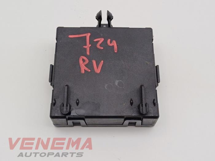 Centrallåsmodul från en Mercedes-Benz ML III (166) 3.0 ML-350 BlueTEC V6 24V 4-Matic 2015