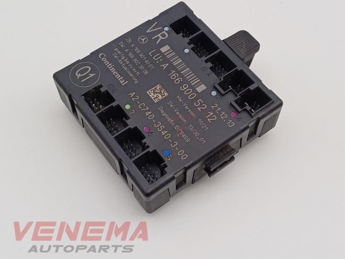 Centrallåsmodul från en Mercedes-Benz ML III (166) 3.0 ML-350 BlueTEC V6 24V 4-Matic 2015