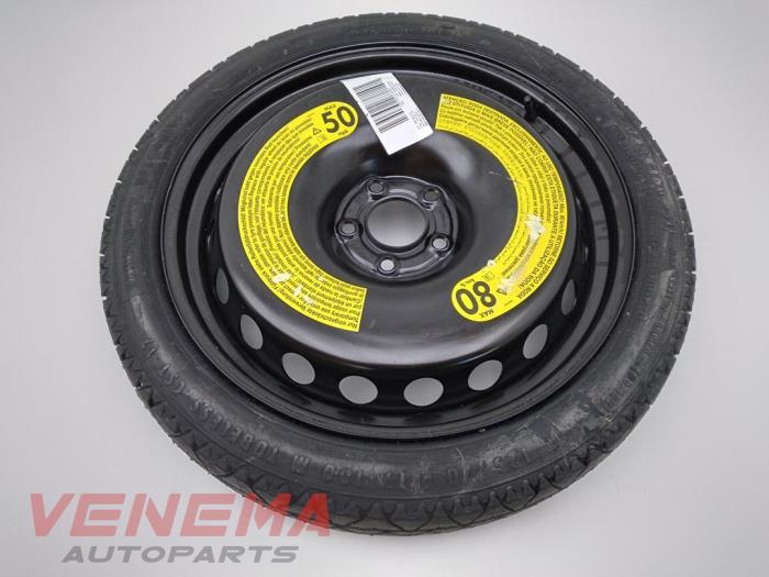 Utrymmesbesparande reservhjul från en Audi A5 Cabrio (F57/F5E) 3.0 TDI V6 24V Quattro 2017