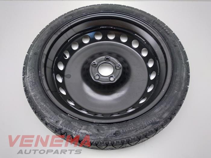 Utrymmesbesparande reservhjul från en Audi A5 Cabrio (F57/F5E) 3.0 TDI V6 24V Quattro 2017