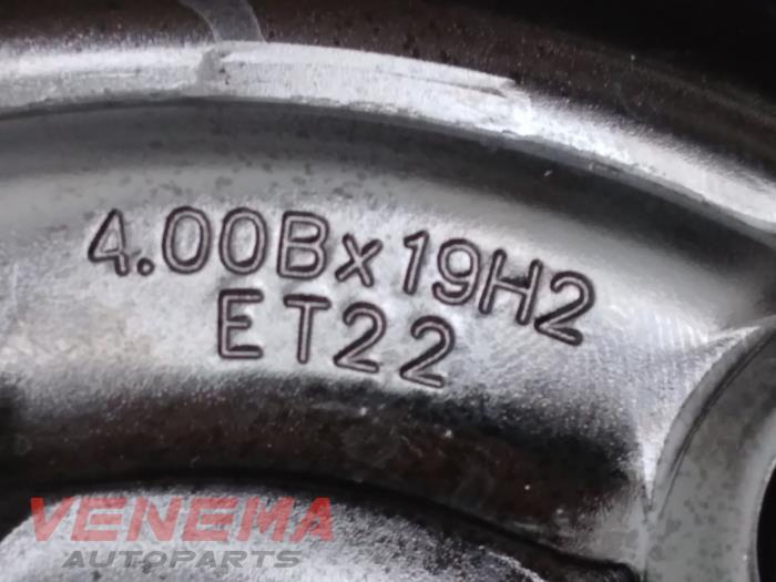 Utrymmesbesparande reservhjul från en Audi A5 Cabrio (F57/F5E) 3.0 TDI V6 24V Quattro 2017